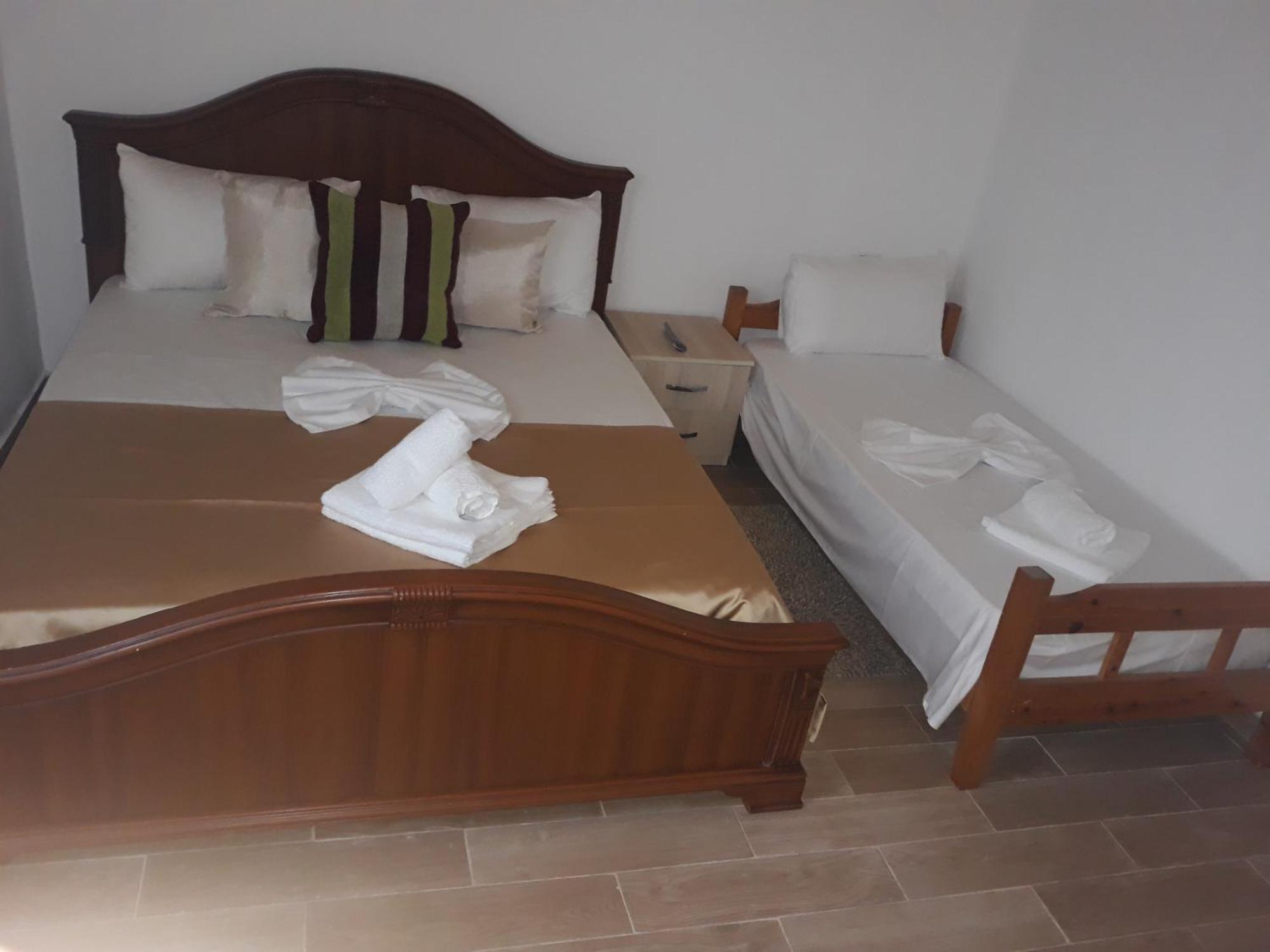 Vila Disha Tirana Ruang foto